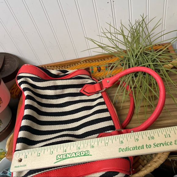 Sondra Roberts striped Boston Bag - Picture 7 of 9